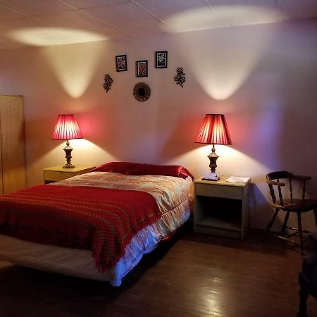 Pittsfield Motor Inn Dış mekan fotoğraf
