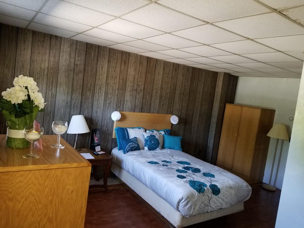 Pittsfield Motor Inn Dış mekan fotoğraf