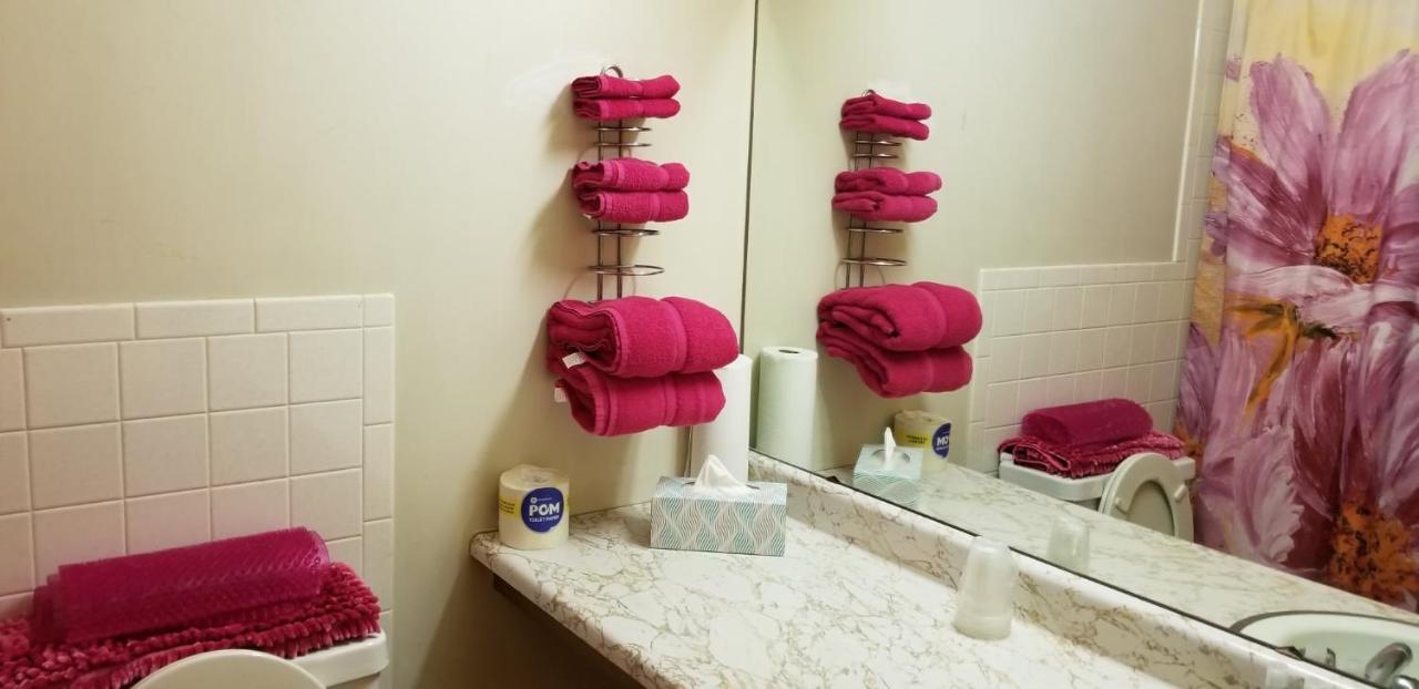 Pittsfield Motor Inn Dış mekan fotoğraf